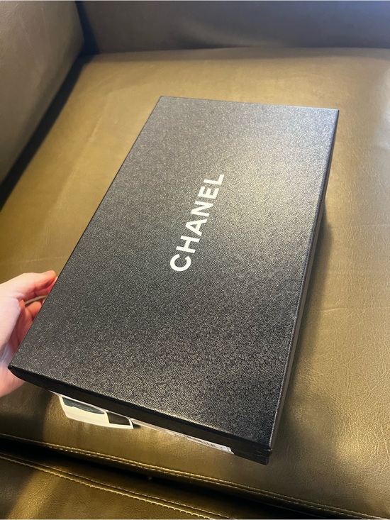 CHANEL Shoes - CHANEL BALLET FLATS Aged Calfskin
Black